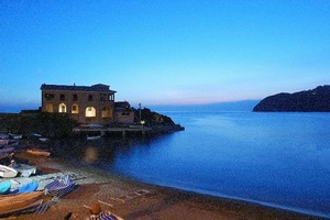 Xtrallusion offers characteristic Bed and Breakfast, B&B, Guest House, Hotel, Albergo and Country Lodge accommodation in Italy. Plus independent self-guided Walking, Adventure, Activity, Skiing and Paragliding Holiday itineraries on the Italian Rivieras, in the Italian Lakes, in the Italian Alps and in some of the most beautiful corners of Italy.